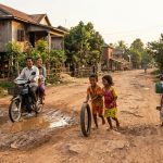 découvrez l'épisode 20 des 'routes de l'impossible' au cambodge, diffusé le vendredi 31 juillet 2026, où les sourires inébranlables illuminent chaque défi sur des routes hors du commun.
